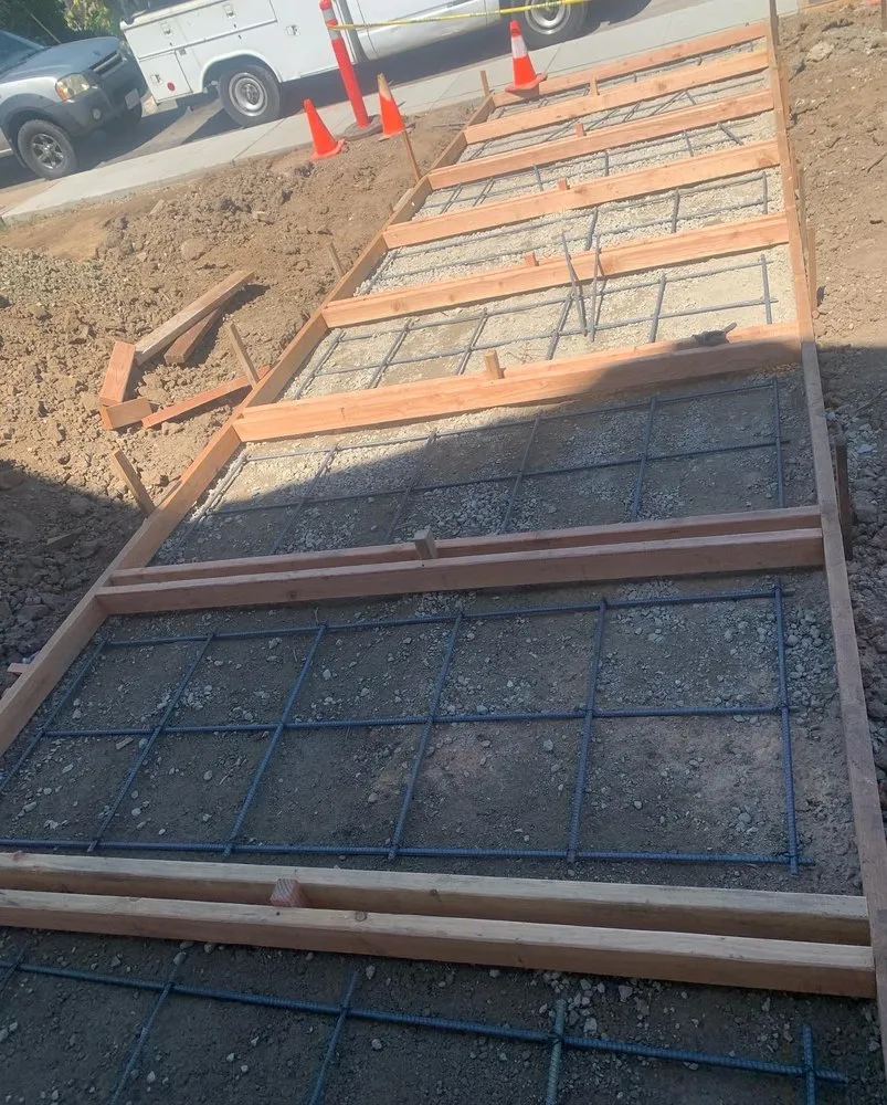 Reliable yard cleanup service experts serving Rosenberg, TX - Paredes Lawn Care & Landscaping