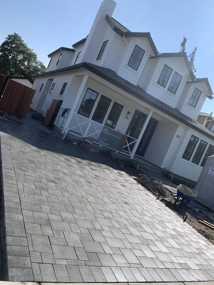 Top-rated lawn mowing service for residential properties across Rosenberg, TX - Paredes Lawn Care & Landscaping