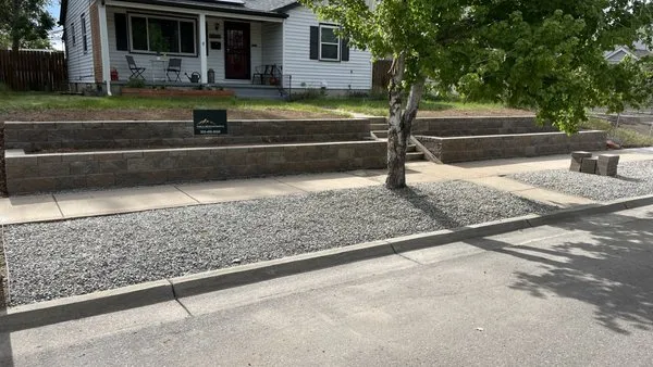 Parga Development & Maintenance Services Logo