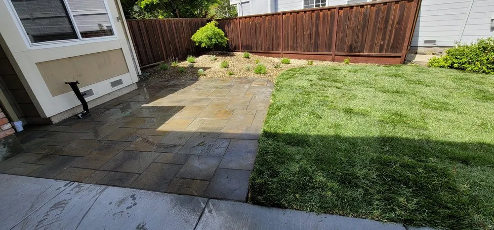 Custom lawn mowing service in Sebastopol, CA by Park Landscape Maintenance