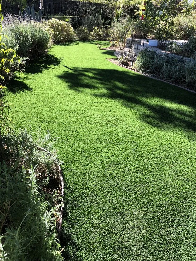 Local residential landscaping for year-round maintenance across Thousand Oaks, CA - Park Oaks Turf And Landscaping