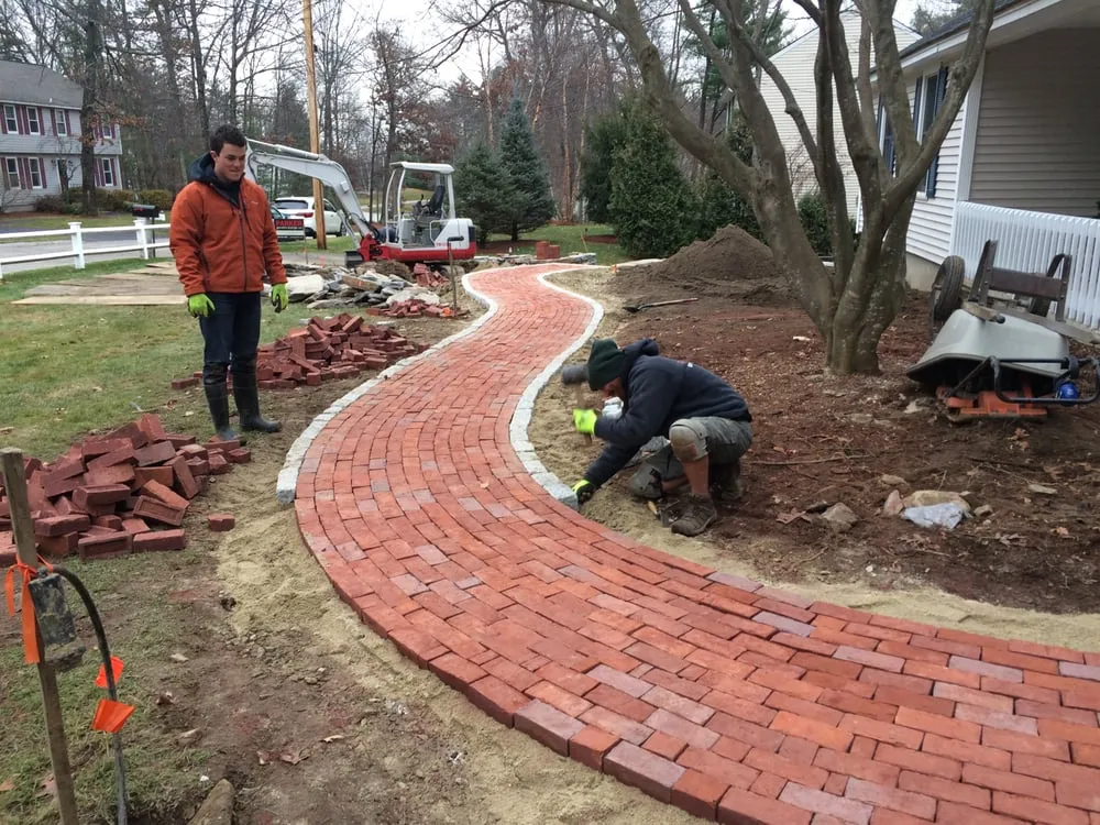 Custom yard maintenance in Nashua, NH - Parker Garden Design