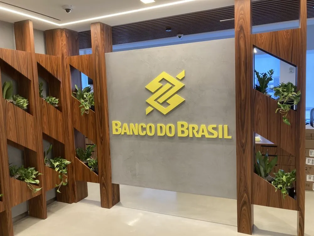 Custom lawn care service for residential properties across Plainfield, NJ - Parker Interior Plantscape