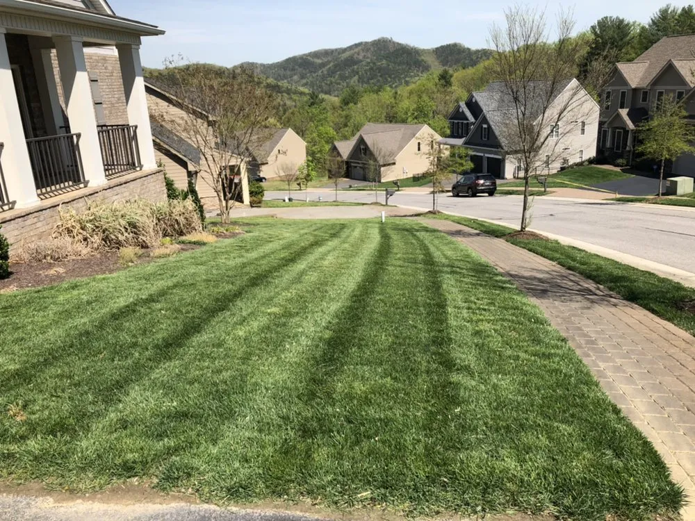 Local lawn mowing service in Roanoke, VA - Parker Lawn & Grounds