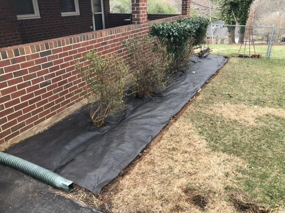 Professional lawn care service experts serving Roanoke, VA - Parker Lawn & Grounds