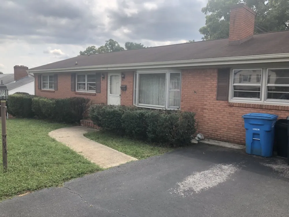 Local lawn mowing service in Roanoke, VA - Parker Lawn & Grounds