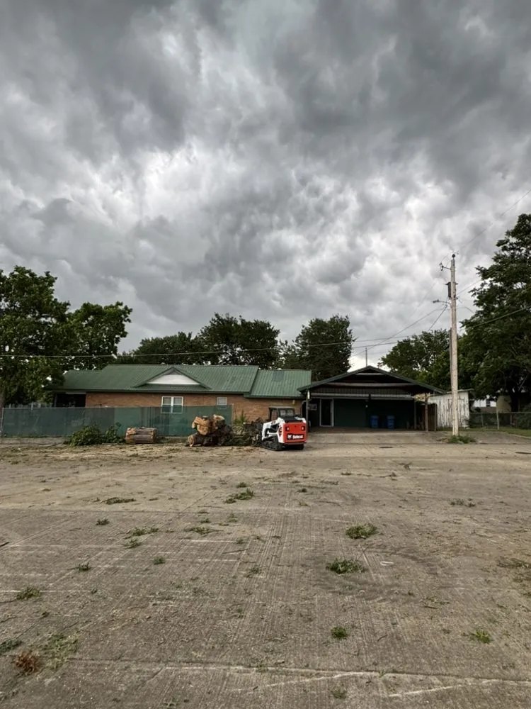 Affordable lawn care service experts serving McAlester, OK - Parker Lawn and Land Management