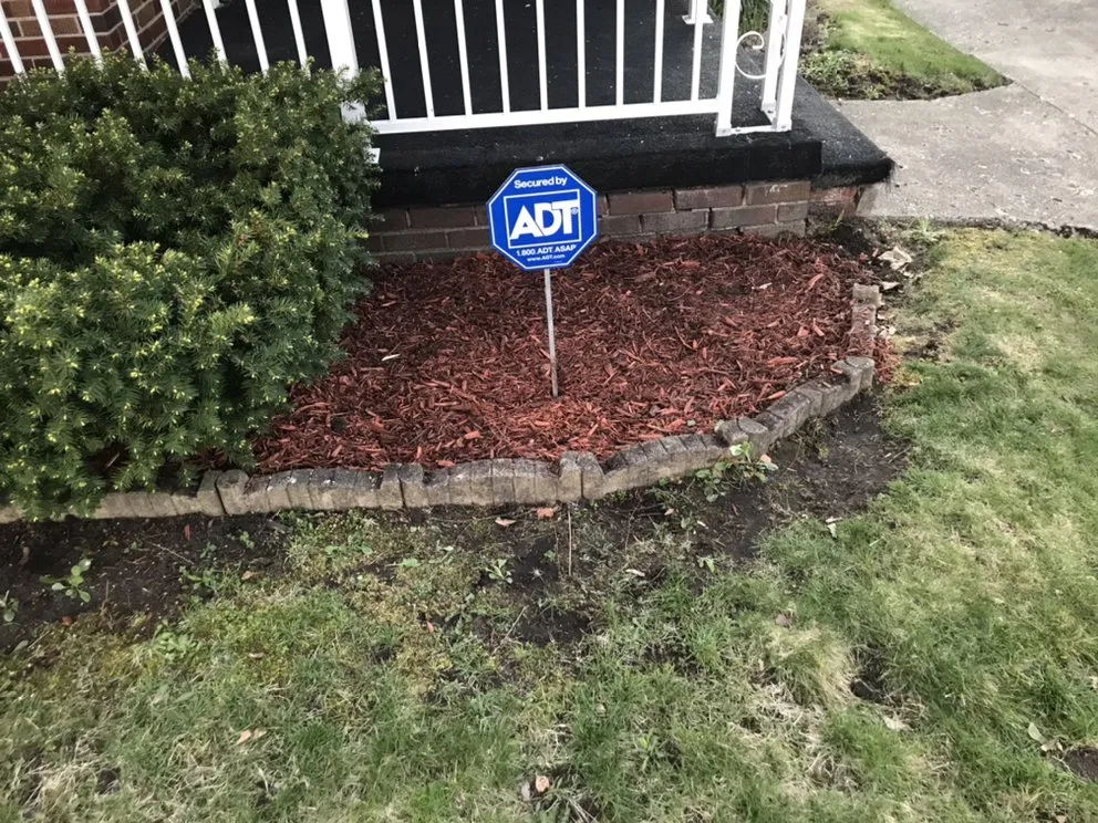 Reliable lawn mowing service in Harper Woods, MI - Parkers Kcrown Lawn Care