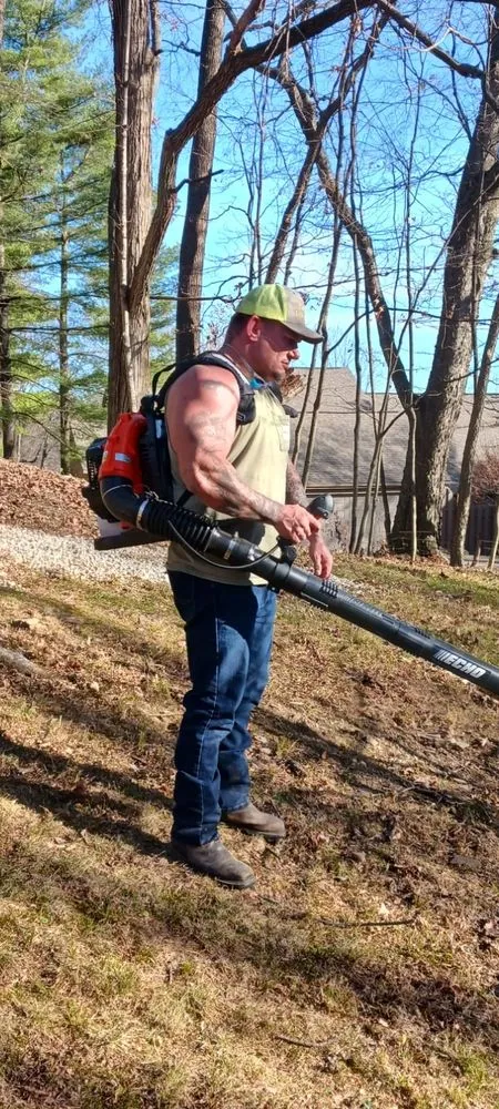 Local lawn mowing service in Newark, OH - Parkers Landscaping