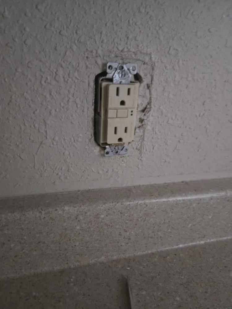 Local lawn care service in Altus, OK by Parks Lawn Care