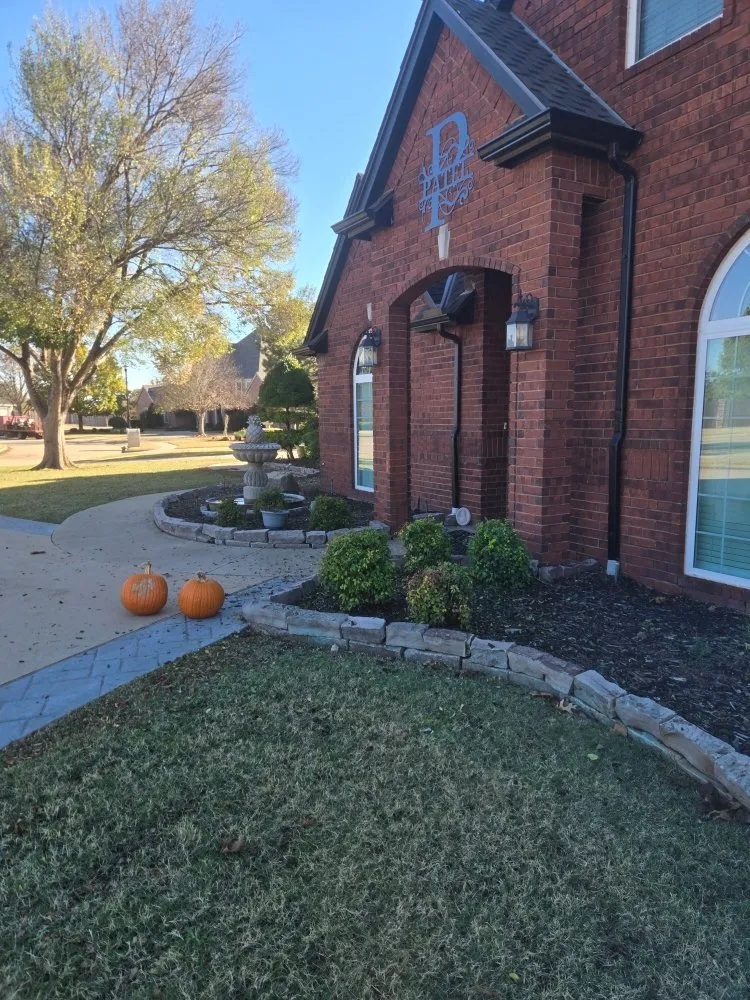 Top-rated landscape design for beautiful yards in Altus, OK by Parks Lawn Care
