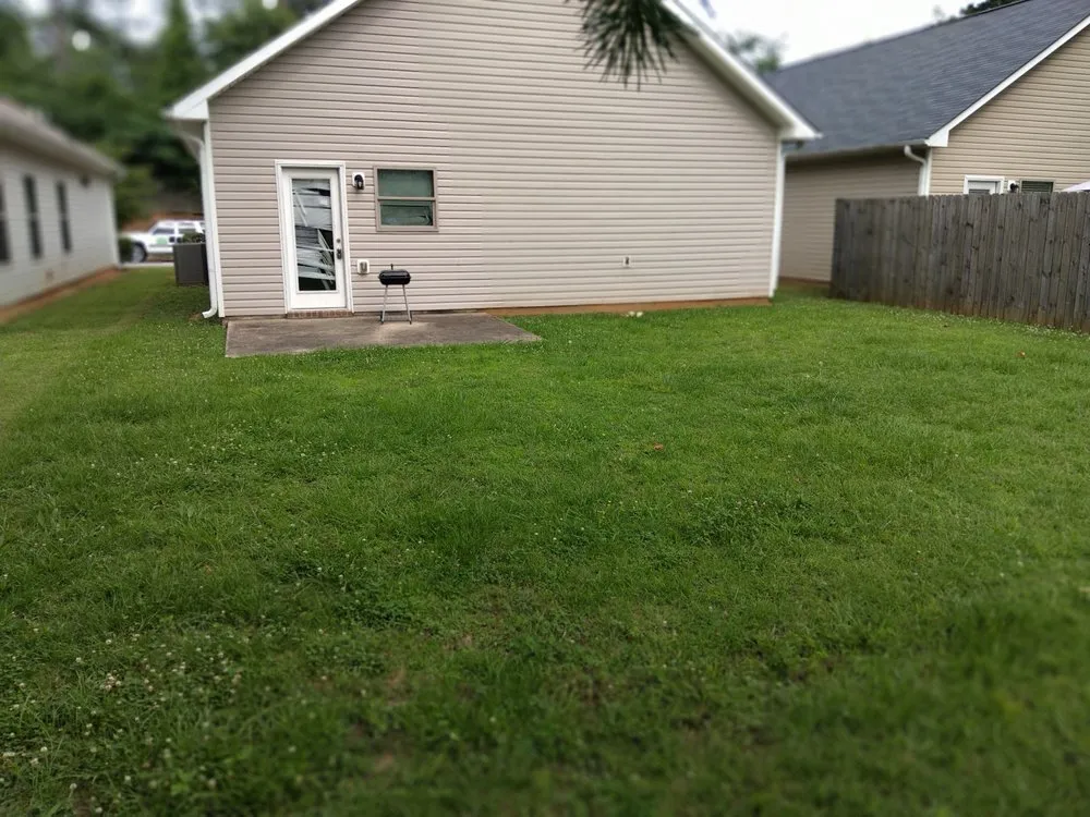 Affordable garden landscaping in Midfield, AL - Parkscrew Lawn Care Service