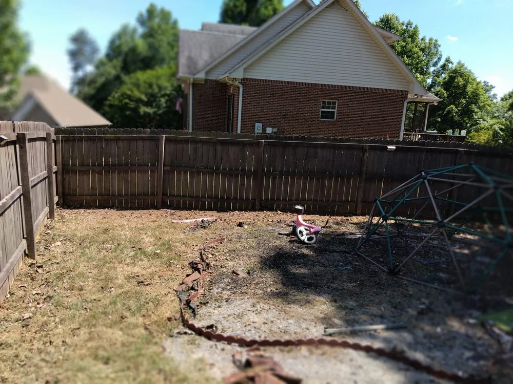 Top-rated lawn mowing service in Midfield, AL - Parkscrew Lawn Care Service