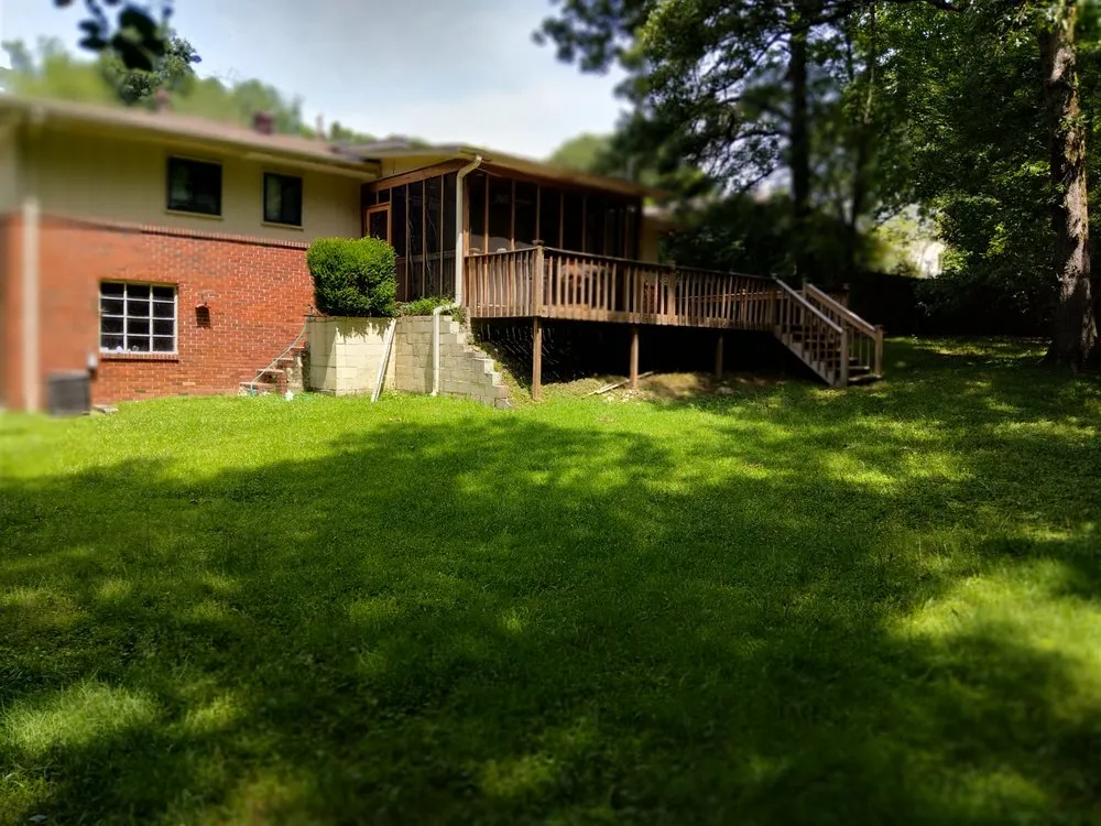 Trusted yard cleanup service for outdoor upgrades across Midfield, AL - Parkscrew Lawn Care Service