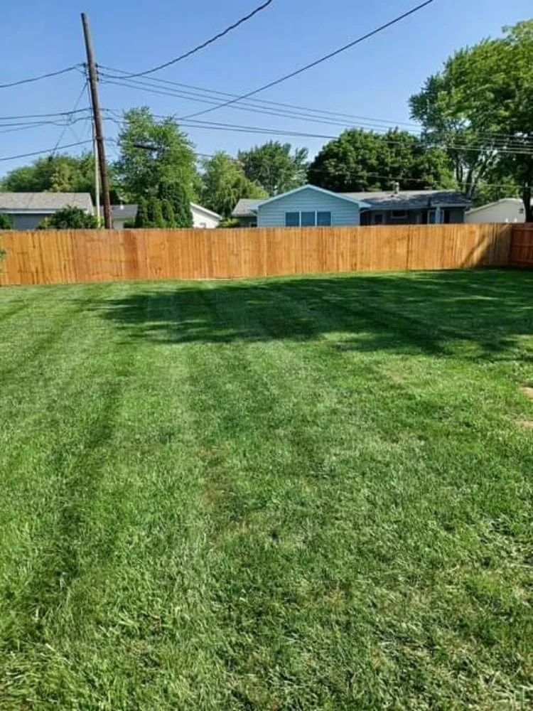 Custom lawn care service experts serving Toledo, OH - Parkside landscape and maitnance