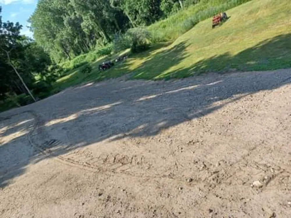 Reliable yard cleanup service in Toledo, OH by Parkside landscape and maitnance