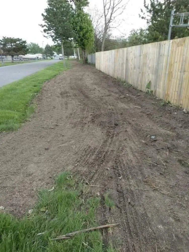 Trusted lawn care service near you across Toledo, OH - Parkside landscape and maitnance