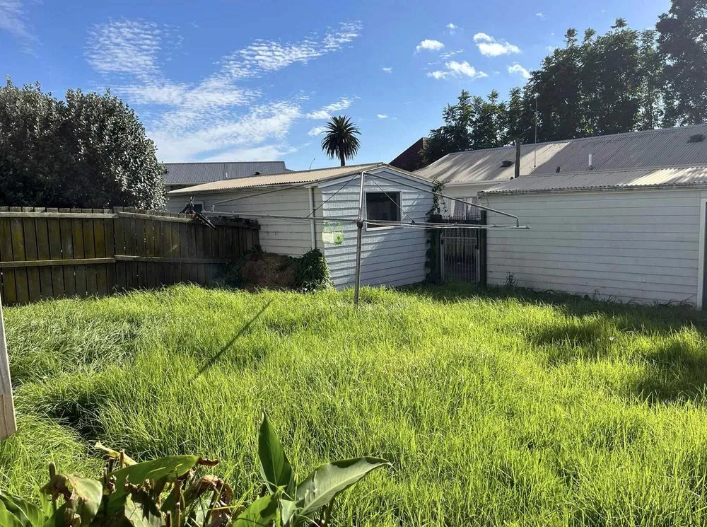 Trusted lawn mowing service in Sacramento, CA - Parkside Lawn Care