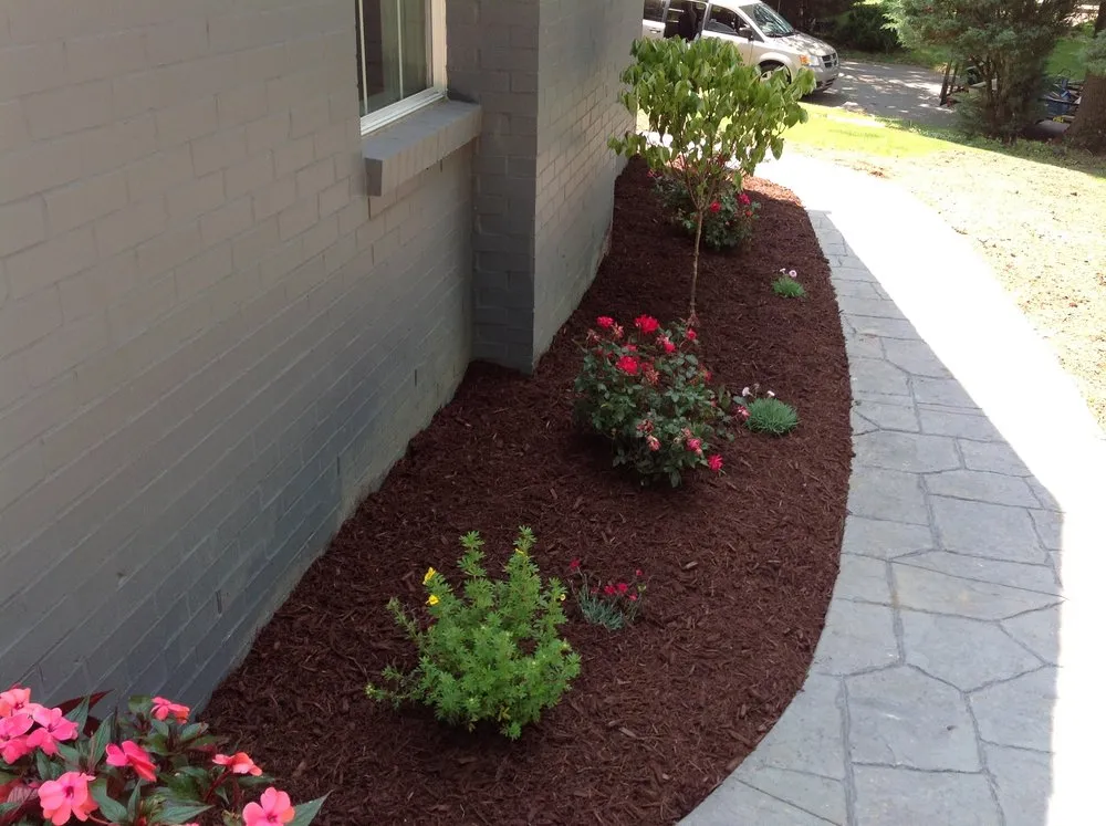 Custom yard cleanup service experts serving Steubenville, OH - Parkview Lawn and Landscapes