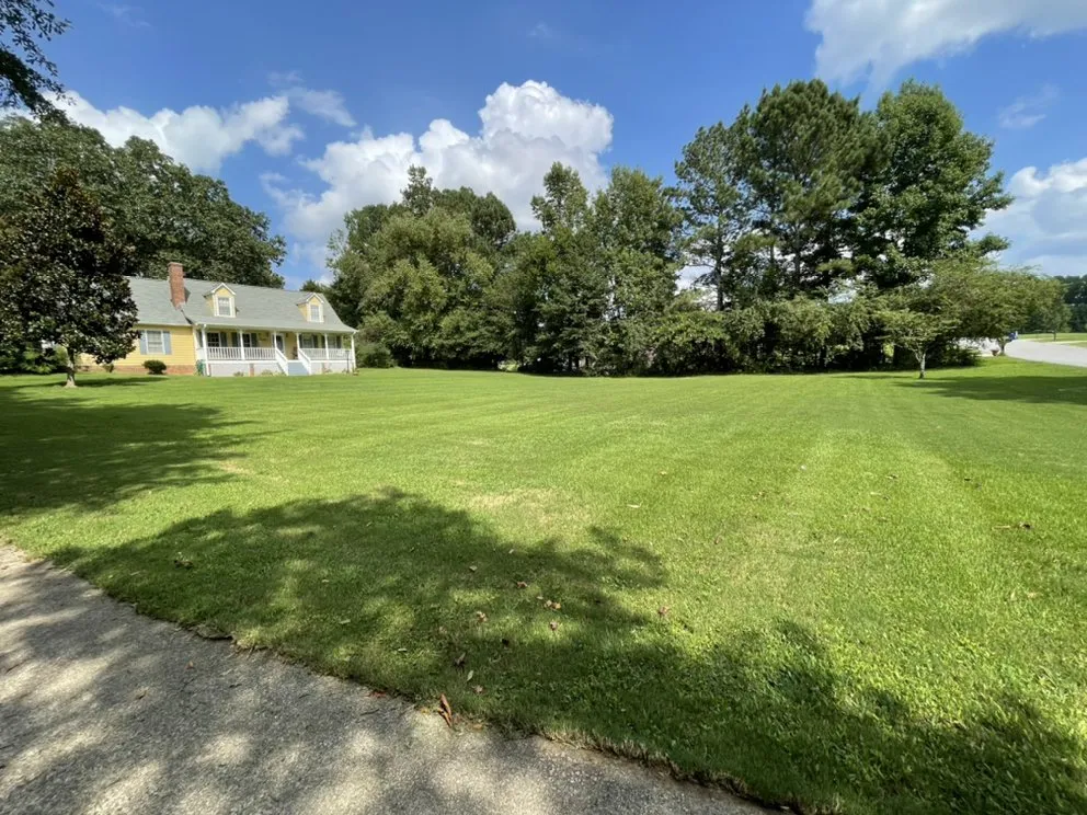 Professional yard maintenance in Monroe, GA - Parr Lawn Services