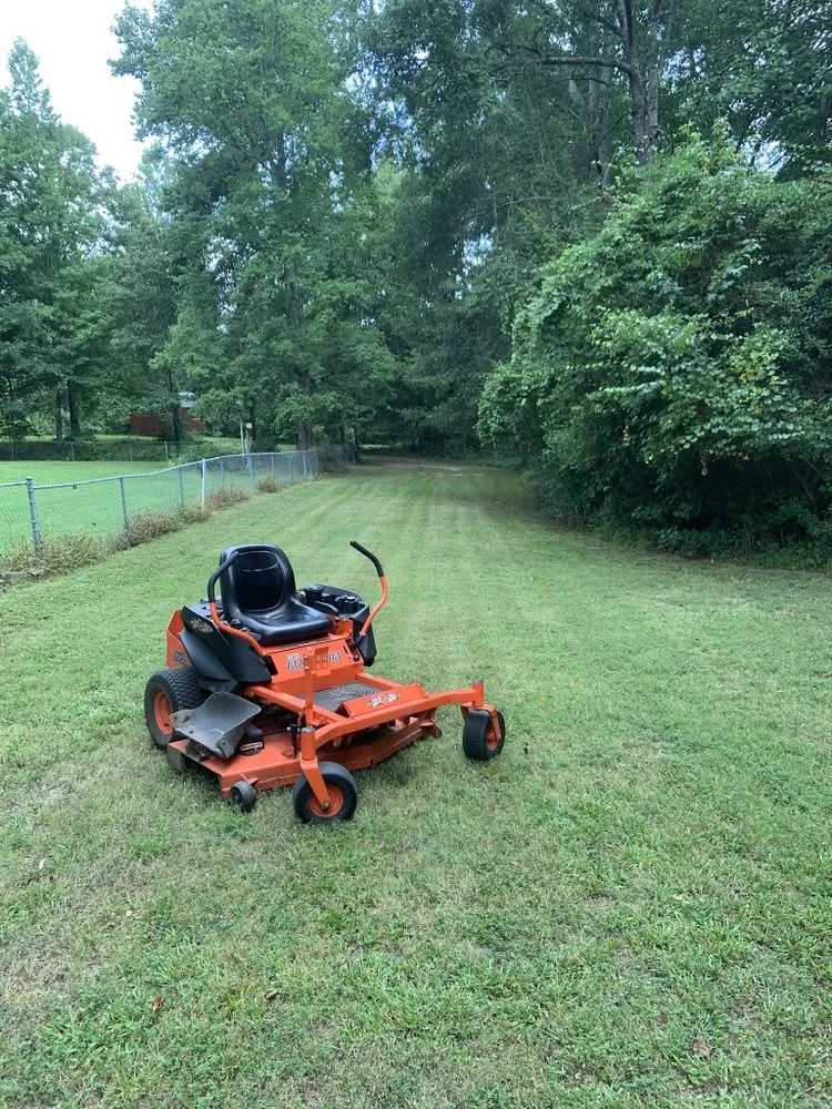 Top-rated yard maintenance experts serving Monroe, GA - Parr Lawn Services