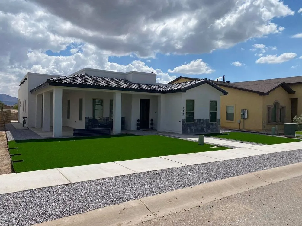 Professional lawn care service experts serving Sunland Park, NM - Parra Sons Landscape Services