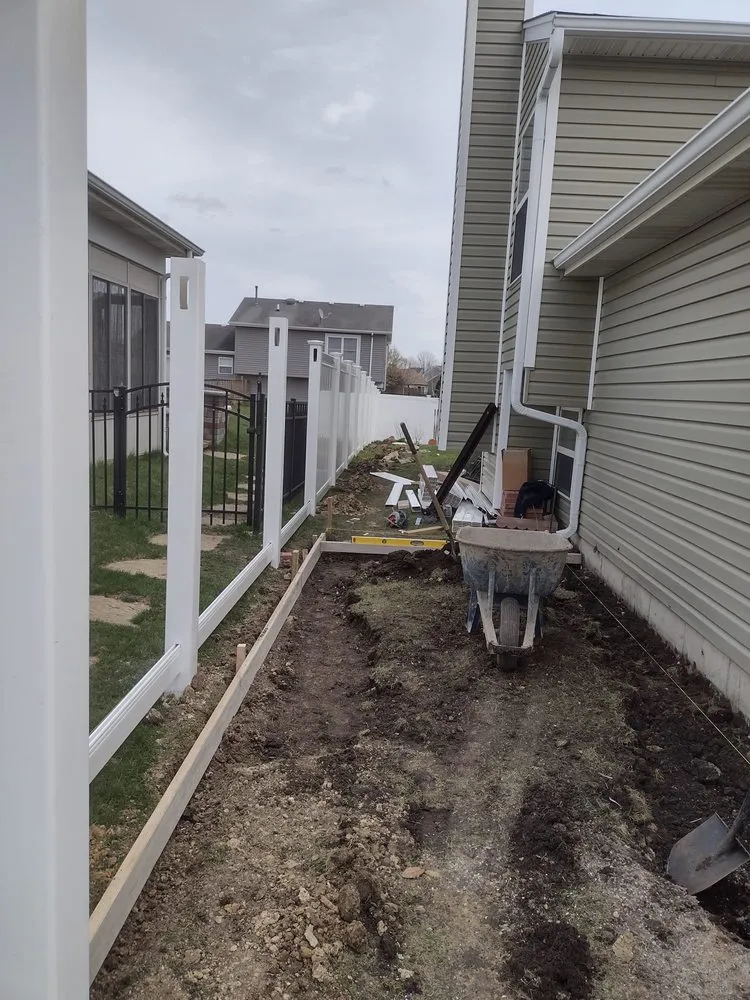 Expert landscape design for residential properties in Palatine, IL by Parra’s Landscaping & Tree Services