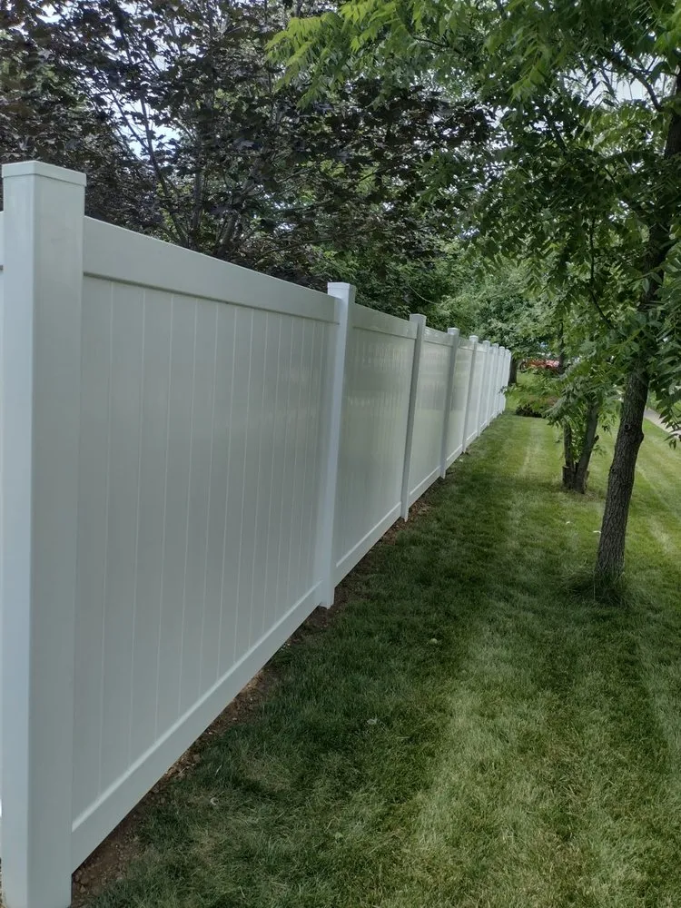 Reliable yard maintenance in Palatine, IL by Parra’s Landscaping & Tree Services