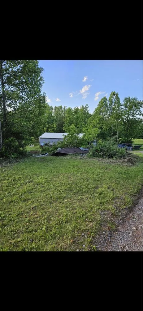 Custom yard maintenance in Stuart, VA by Parsons General Services