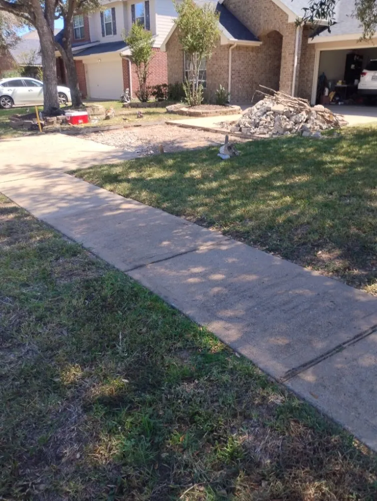 Professional yard cleanup service for year-round maintenance across Kingwood, TX - Parsons Landscaping