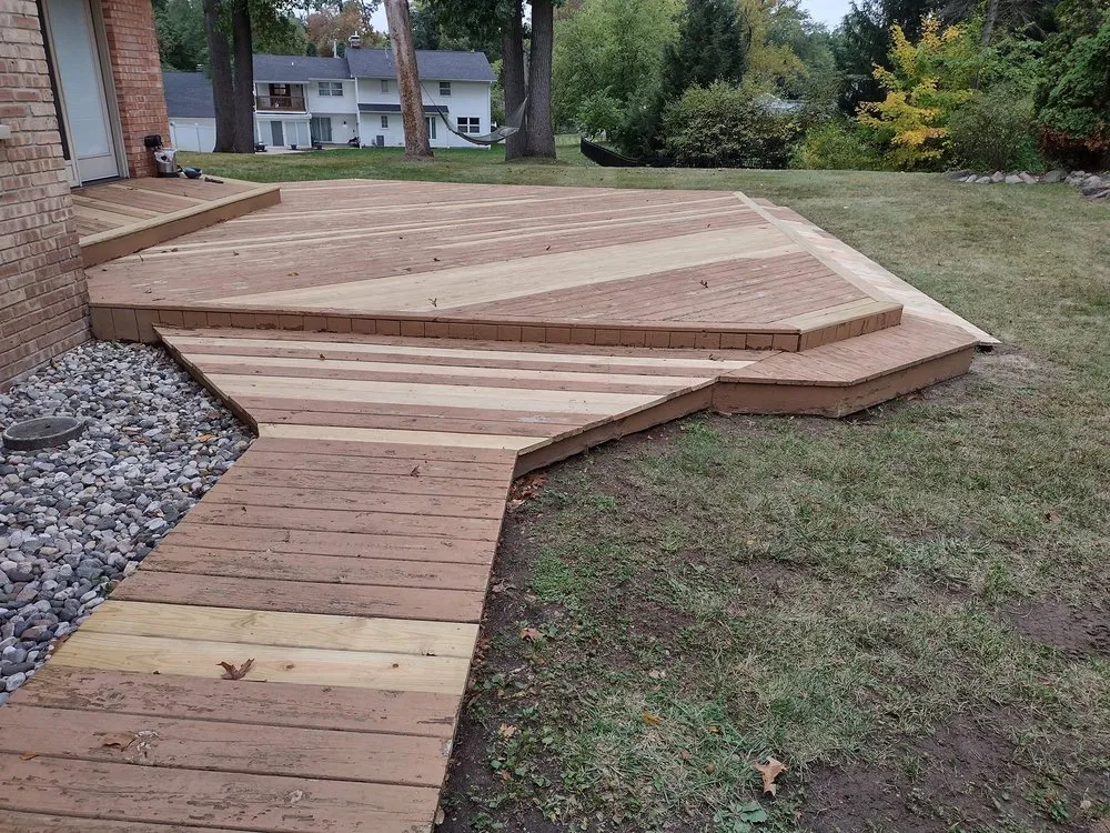 Top-rated landscaping services experts serving Battle Creek, MI - Parsons Pro Service