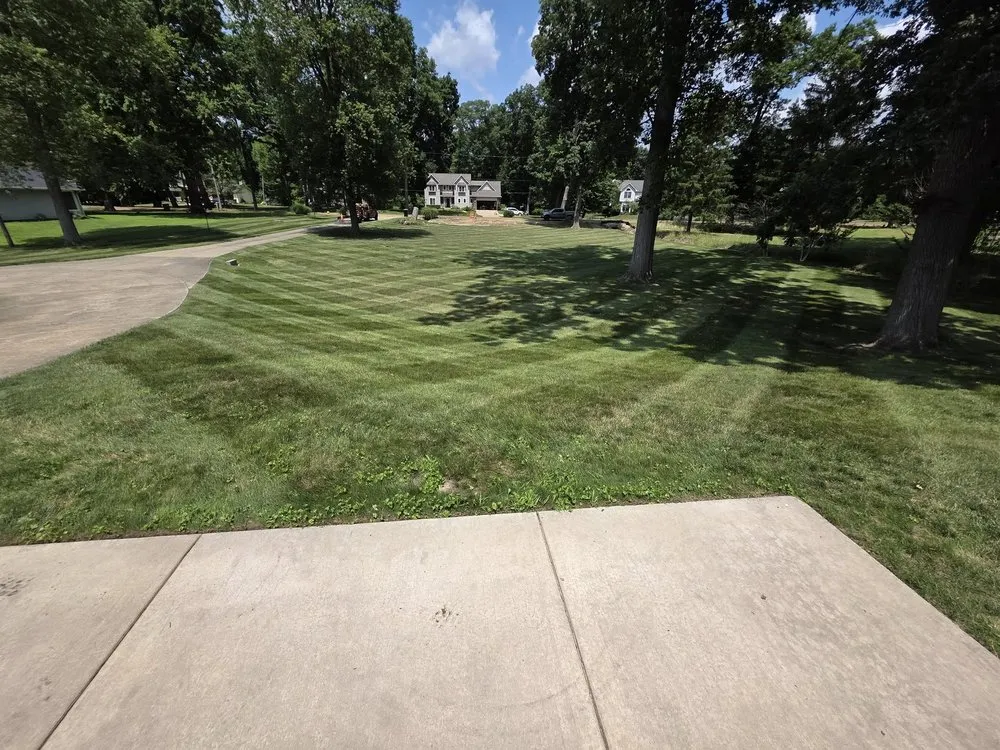 Professional yard maintenance in Battle Creek, MI by Parsons Pro Service