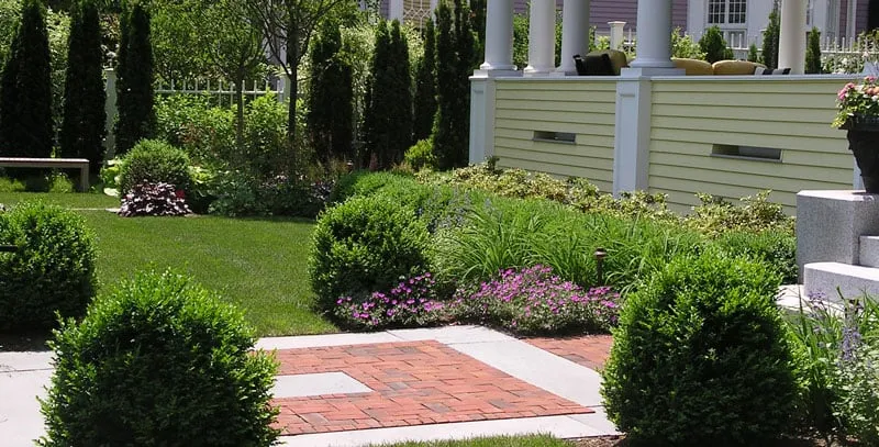 Professional landscape design experts serving North Billerica, MA - Parterre Garden Services