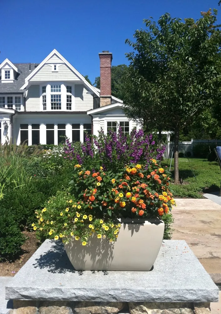 Expert garden landscaping in North Billerica, MA - Parterre Garden Services
