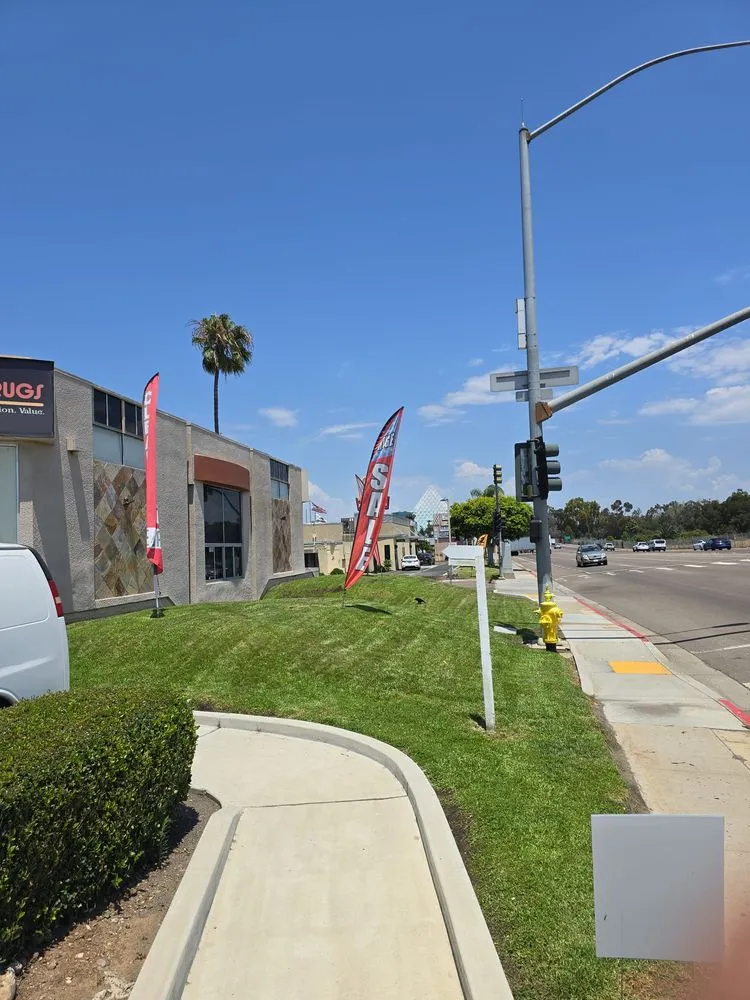 Affordable lawn mowing service in National City, CA - Partida's Maintenance