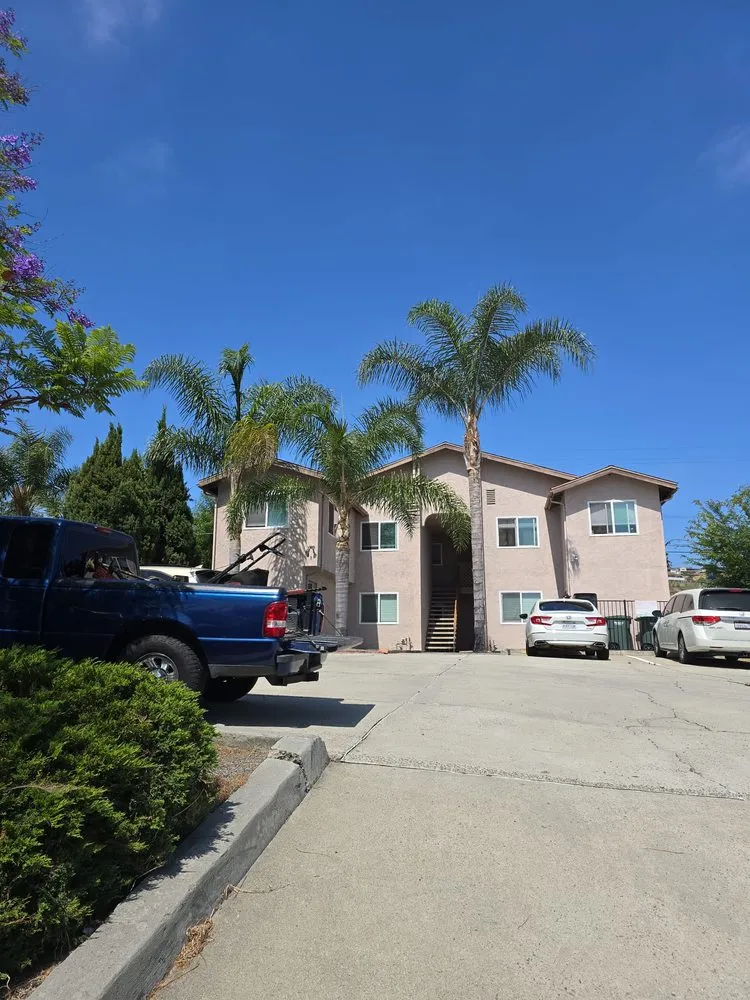 Affordable lawn care service in National City, CA by Partida's Maintenance