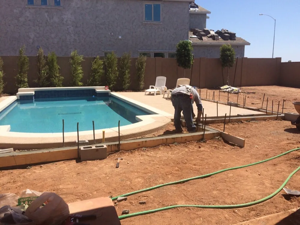 Custom lawn mowing service experts serving Phoenix, AZ - Pas Bros Landscaping