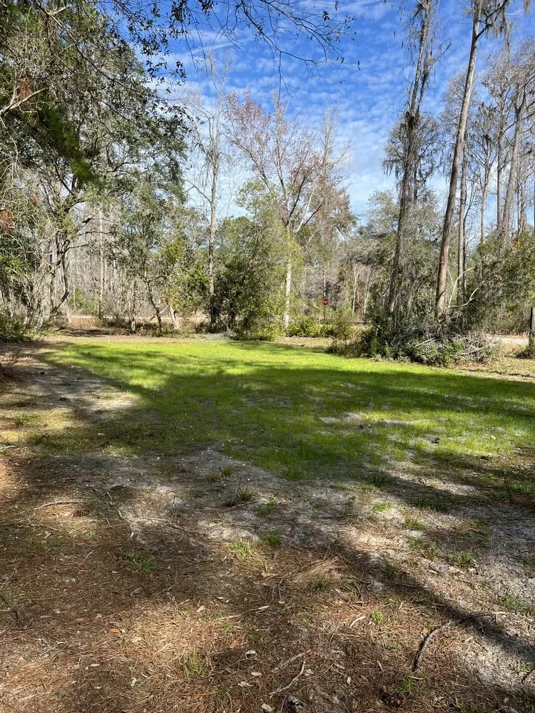 Reliable lawn mowing service in Leesburg, FL by Pa’s Garden Service