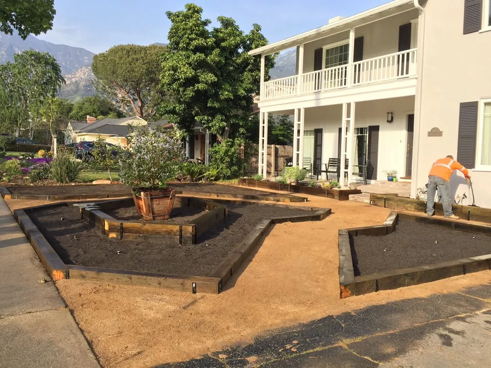 Professional yard maintenance experts serving Pasadena, CA - Pasadena Garden Care