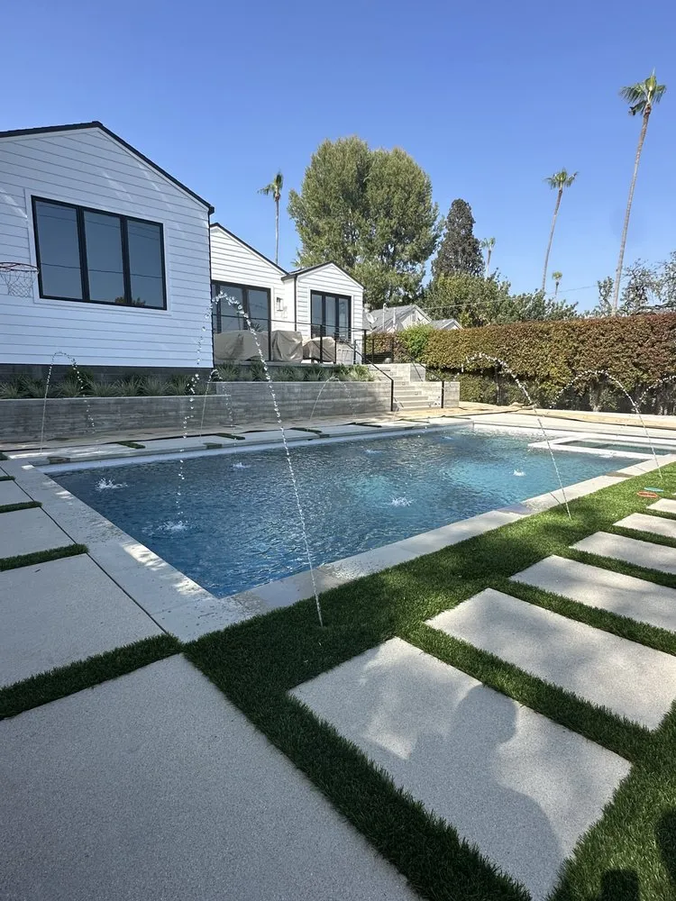 Professional yard cleanup service for homes across Pasadena, CA - Pasadena Garden Care