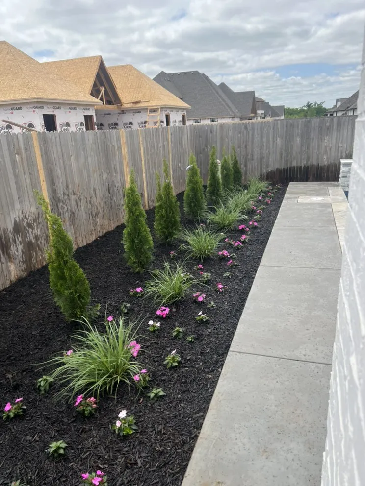 Expert yard cleanup service in Broken Arrow, OK - Paschall's Lawn & Landscape