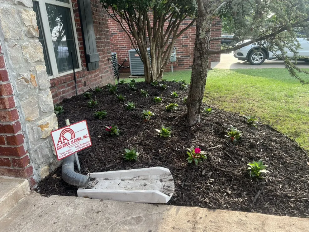 Custom lawn mowing service in Broken Arrow, OK - Paschall's Lawn & Landscape