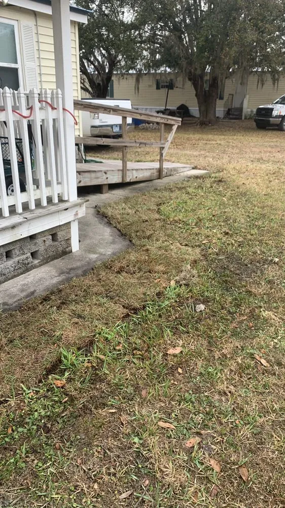 Expert lawn mowing service in Wauchula, FL - Pascual Services