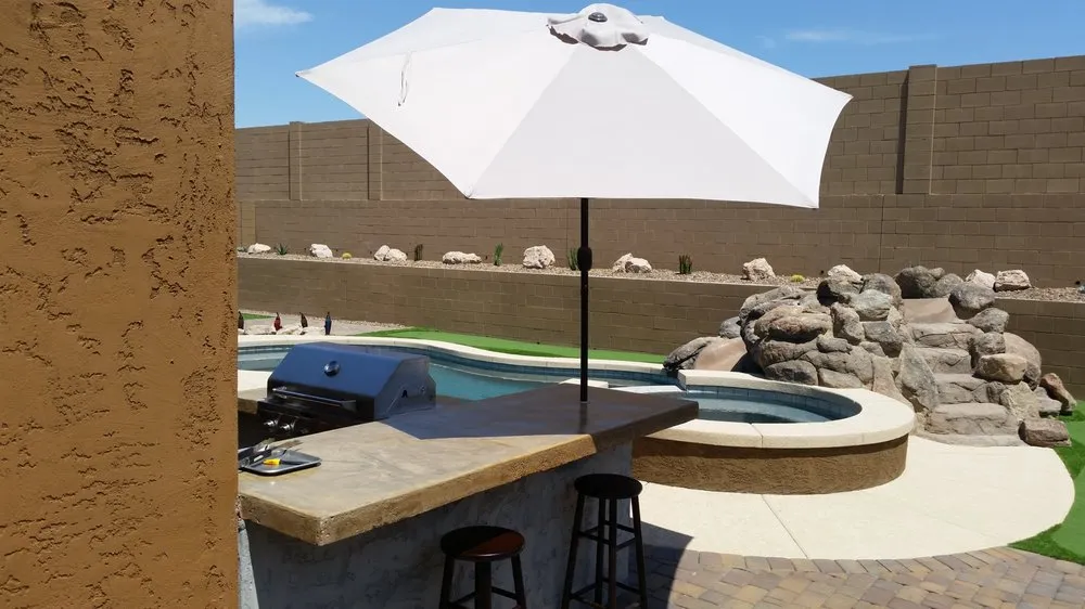 Expert yard maintenance for year-round maintenance in Peoria, AZ by Paseo Hardscapes