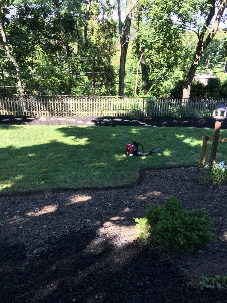 Local lawn care service in Bridgeville, PA by Paslow Lawn Services