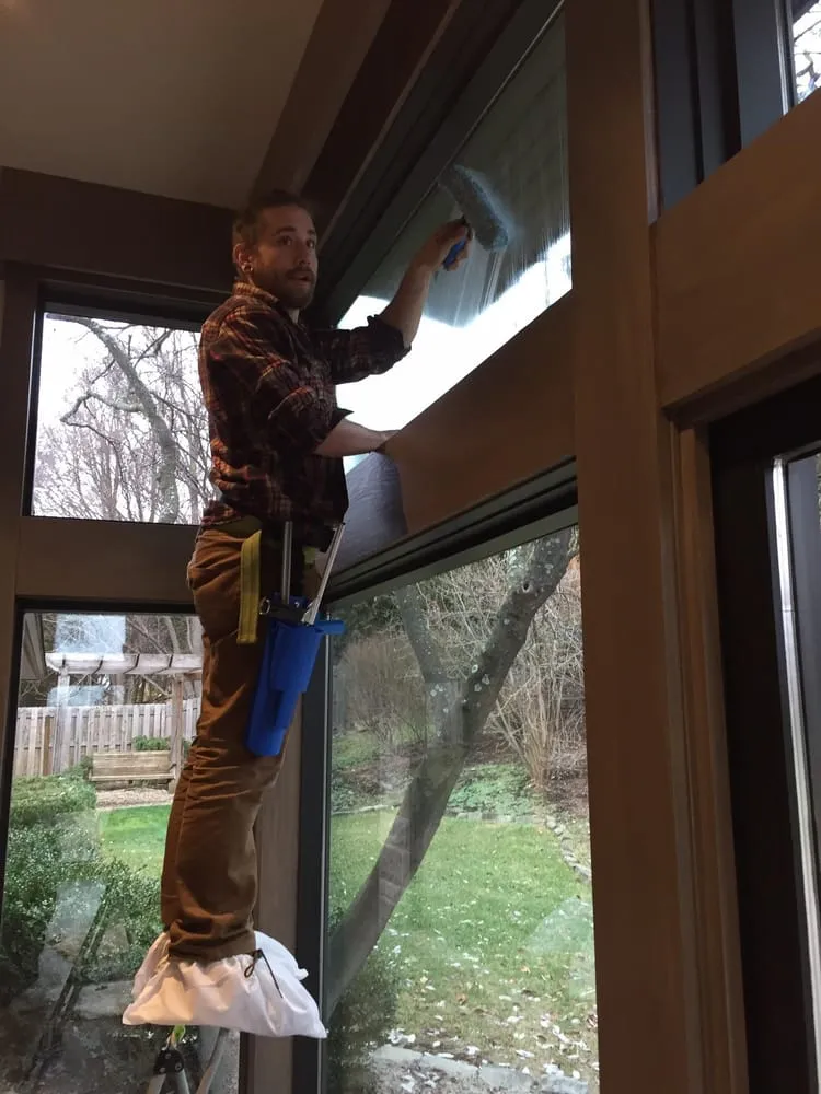 Expert yard maintenance experts serving Bridgeville, PA - Paslow Lawn Services