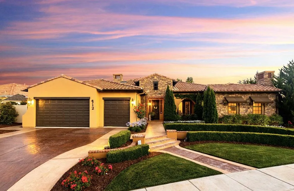 Reliable yard maintenance with custom design in Paso Robles, CA by Paso Robles Landscaping