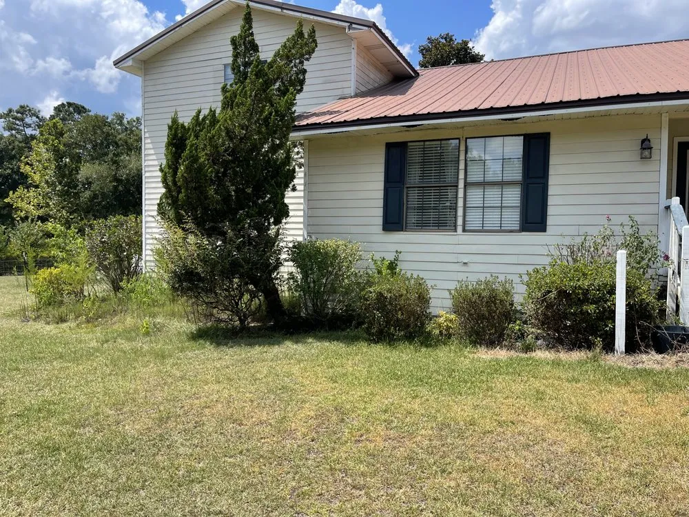 Top-rated landscape design in Pascagoula, MS - Pass Point Lawn