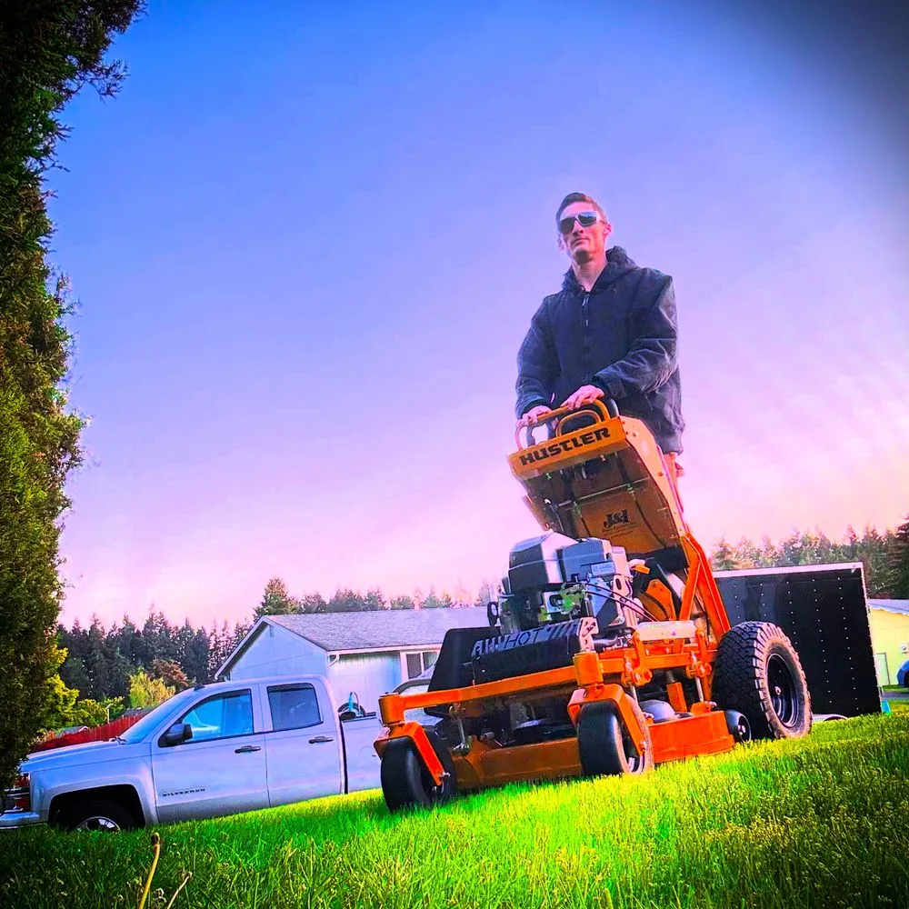 Professional garden landscaping in Lake Tapps, WA by Passionate Landscapes