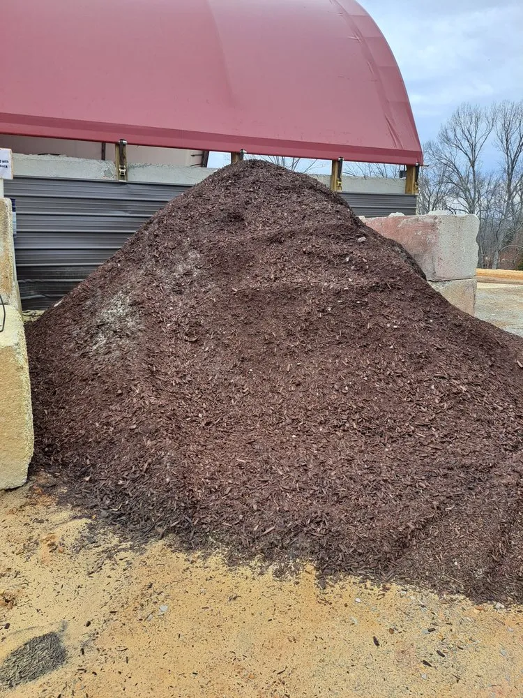 Custom lawn care service near you in Sparta, TN by Passons Stone Mulch and More